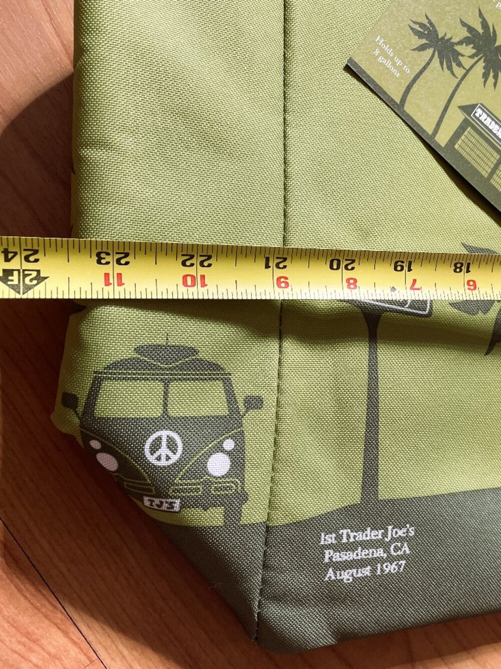 Trader Joe's XL Insulated Tote & THAI Handcrafted Gift Set - 7 items! - Picture 7 of 10